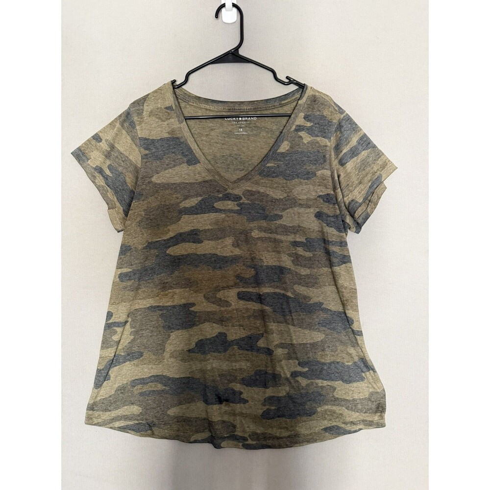 Lucky Brand T-Shirt 1X Women's Green and Tan Camouflage V-Neck Short Sleeve